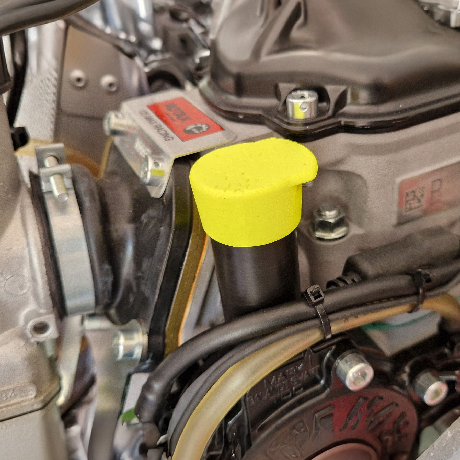 Engine crankcase vent