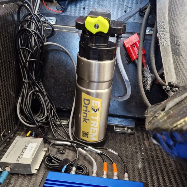 SUPPORT AUTONOME HYDRATATION PILOTE EXTREM DRINK AVEC GOURDE (GT-Proto) - DSC-200